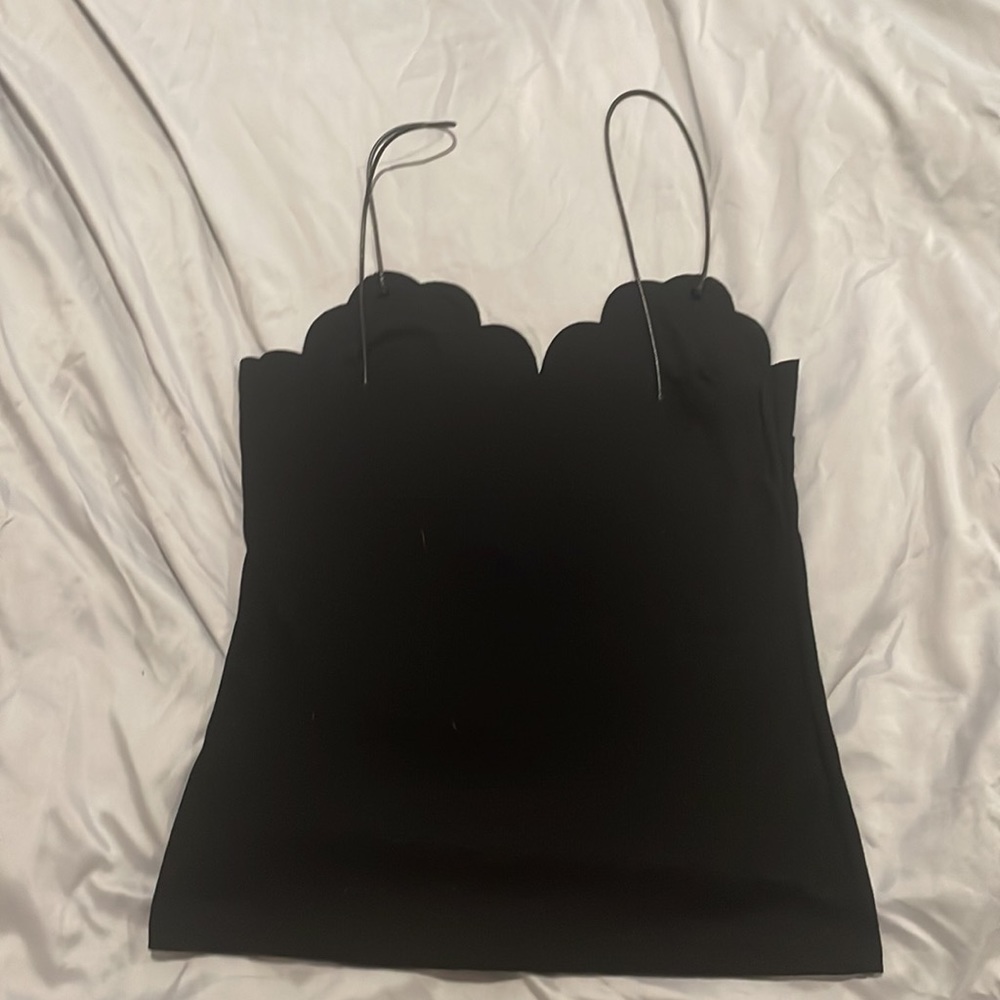 Black Shell Top - Picture 2 of 2
